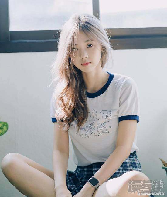 笑容甜美的e杯正妹 来自泰国的顶级嫩模美照